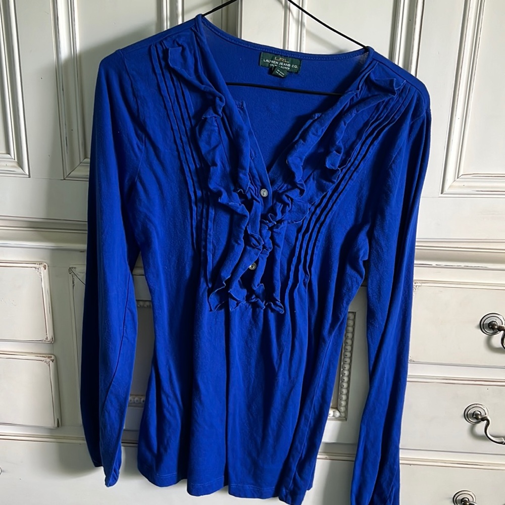 Ralph Lauren top beautiful ruffle front top. EUC SFH SIZE S